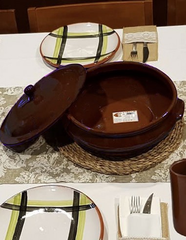 Round Casserole with Lid Capacity 4 L